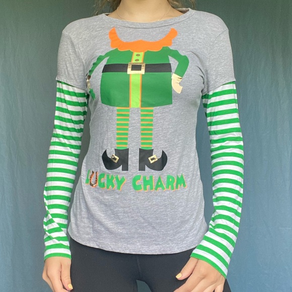 Donating soon! Lucky Charm Medium Long Sleeve St.Patrick’s Shirt Striped Sleeves - Picture 4 of 8